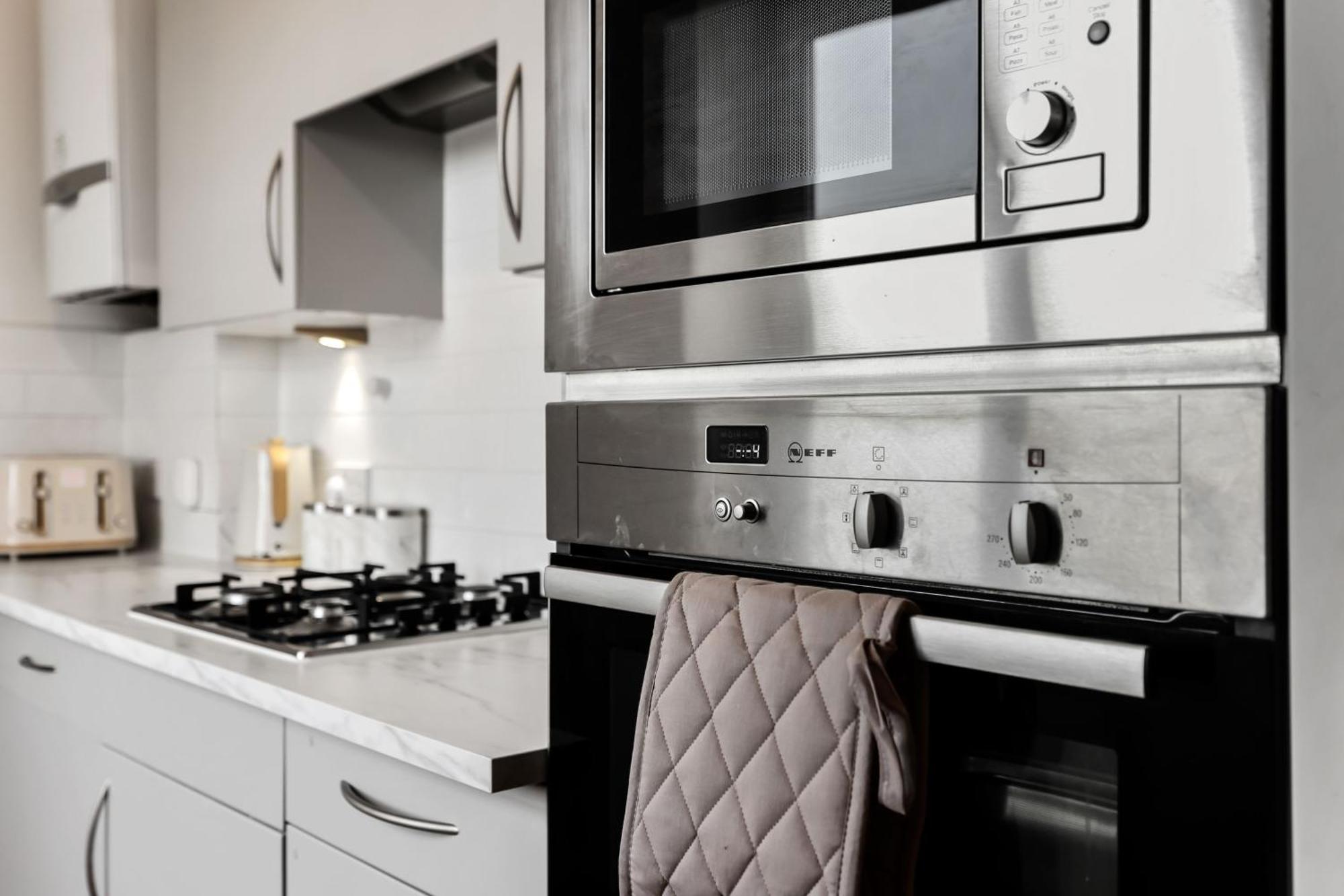 Appartamento 2 Bedroom Short Term & Flexible Renting Canary Wharf With Free Parking And Free Wifi *