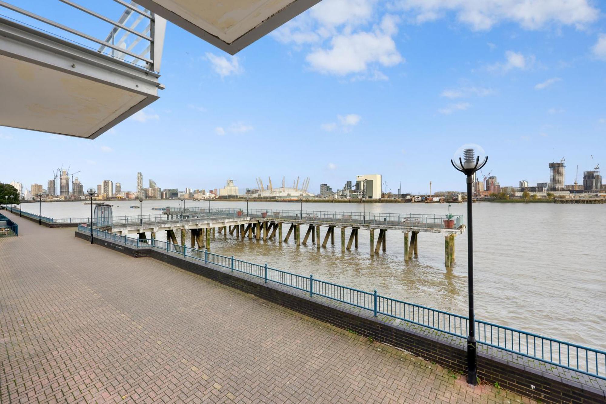 Appartamento 2 Bedroom Short Term & Flexible Renting Canary Wharf With Free Parking And Free Wifi