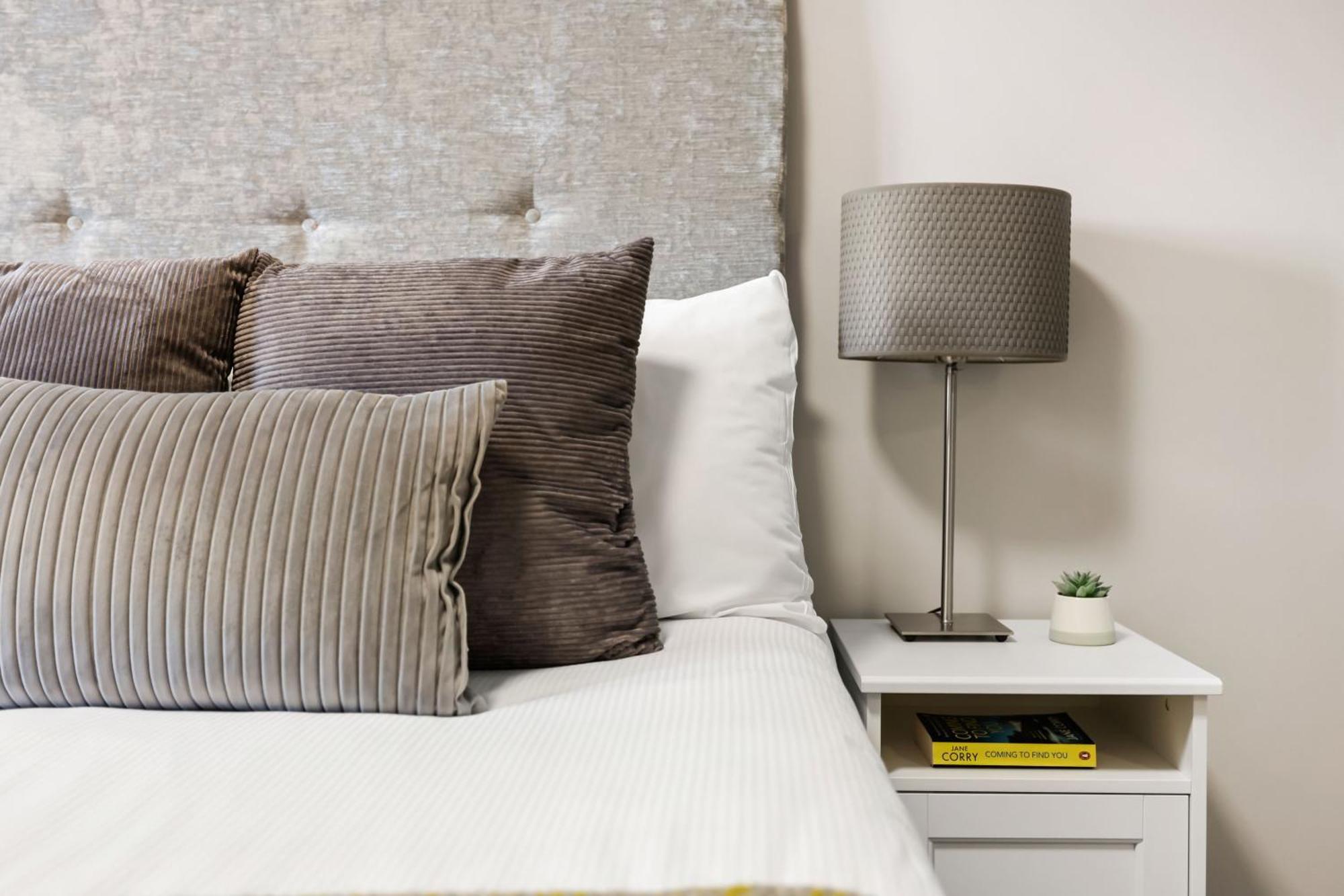 Appartamento 2 Bedroom Short Term & Flexible Renting Canary Wharf With Free Parking And Free Wifi