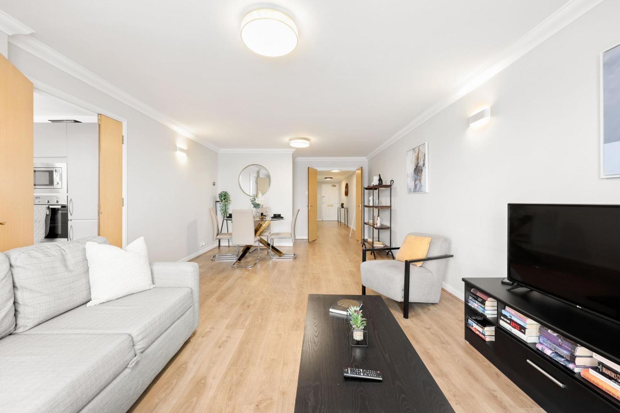 2 Bedroom Short Term & Flexible Renting Canary Wharf With Free Parking And Free Wifi Londra