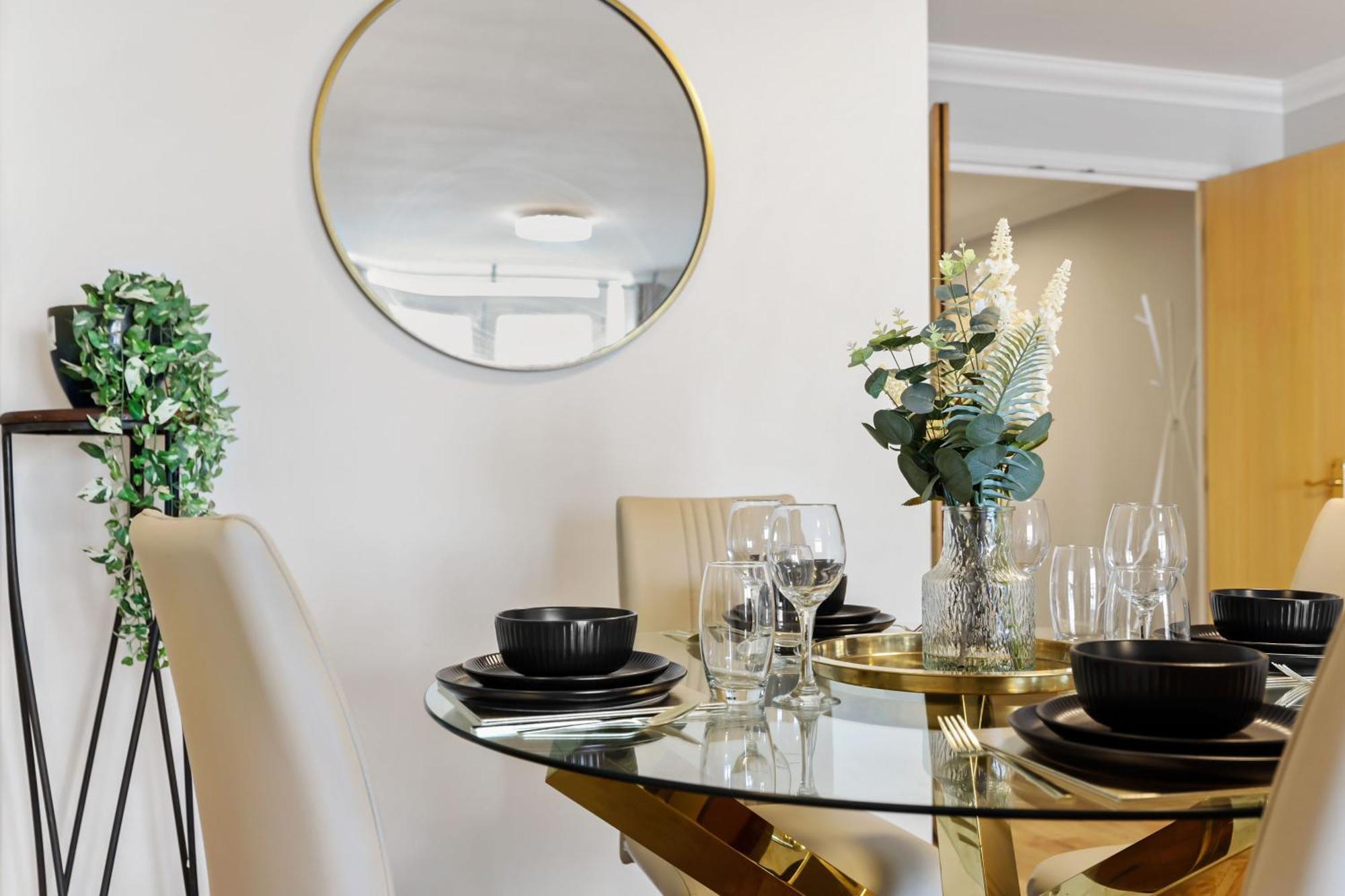 2 Bedroom Short Term & Flexible Renting Canary Wharf With Free Parking And Free Wifi